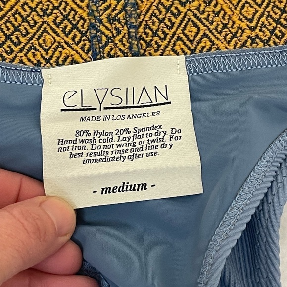 Elysiian bikini bottom thong NWOT print sz M - Picture 3 of 5